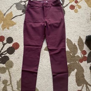BRAND NEW!!!!  Tags still on Old Navy pixie pants. Size 10